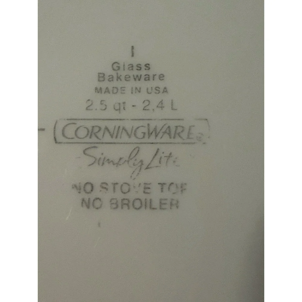 Corning Ware Simply Light 2.5 Qt Casserole Baking Dish White with Glass Lid EUC